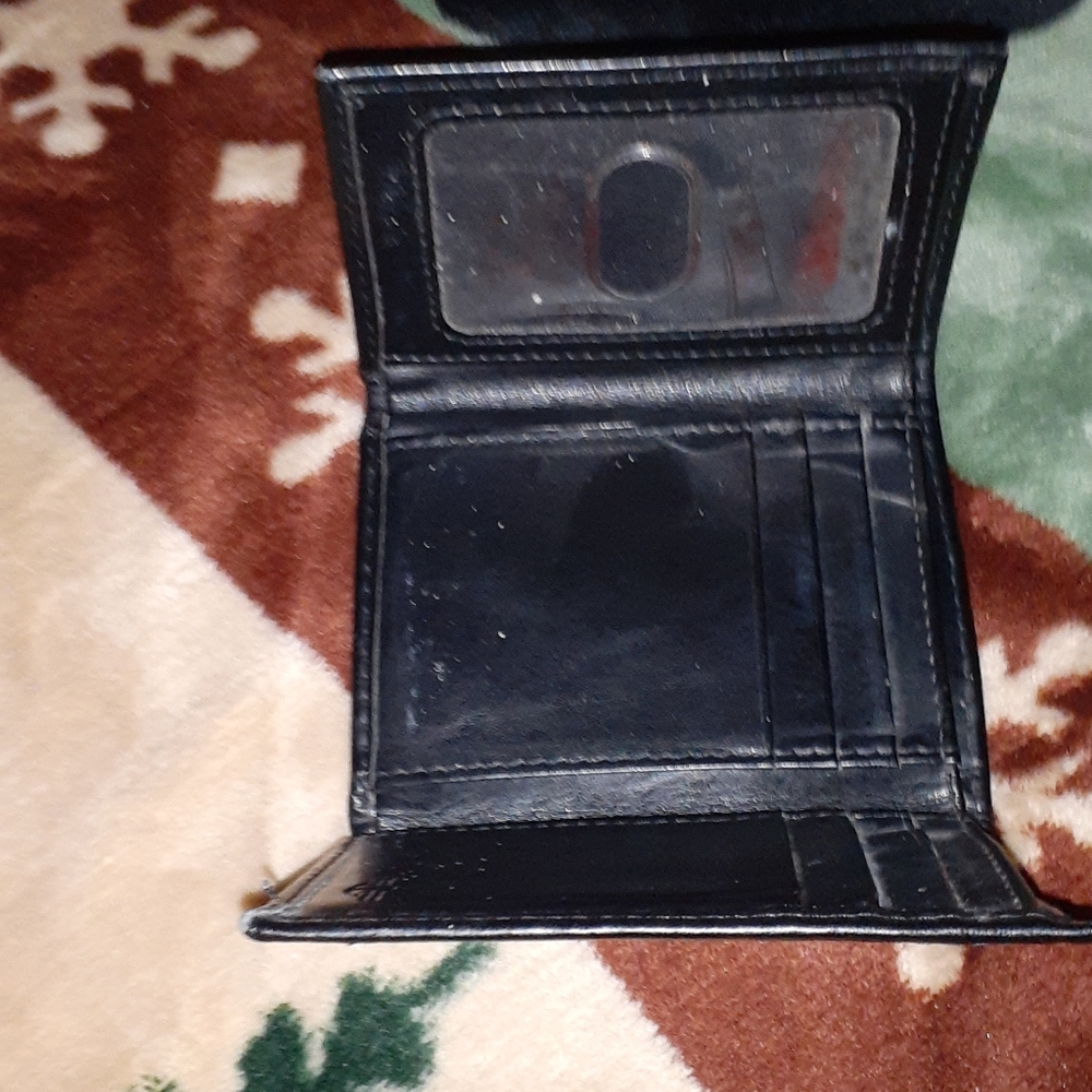 Wallet - Picture 2 of 3